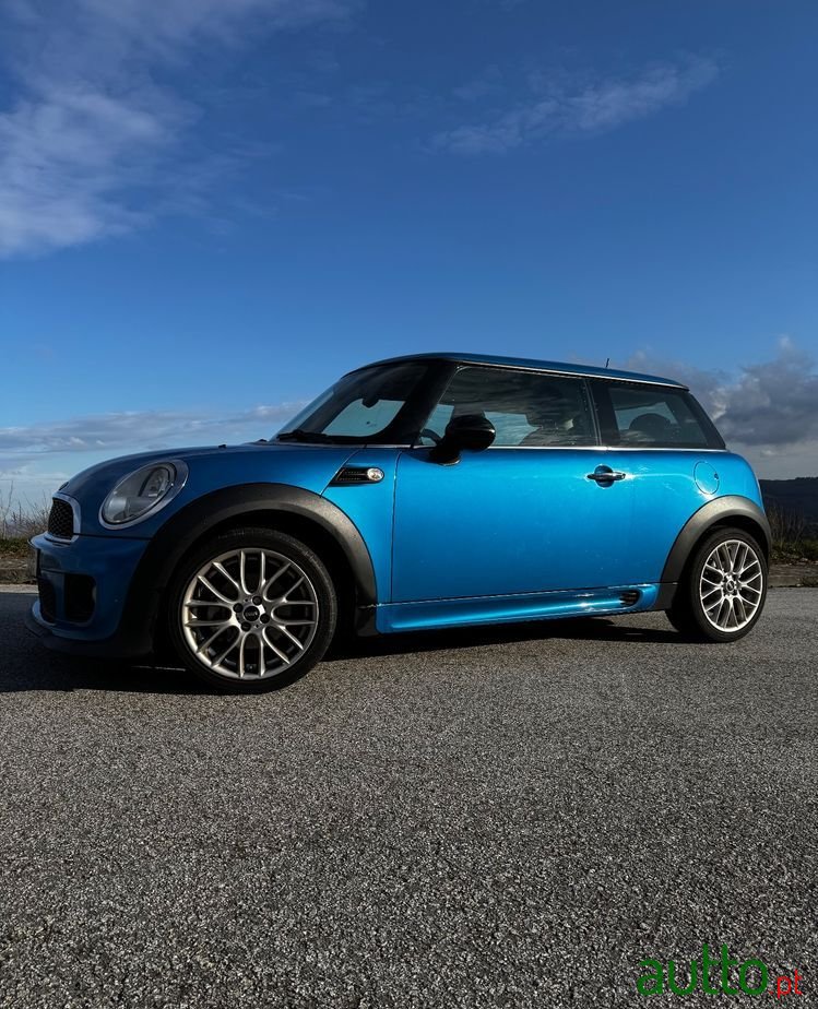 2012' MINI One 3 Portas photo #4