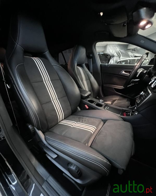 2017' Mercedes-Benz Classe Cla photo #5