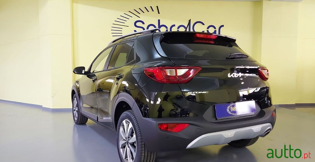 2021' Kia Stonic photo #5