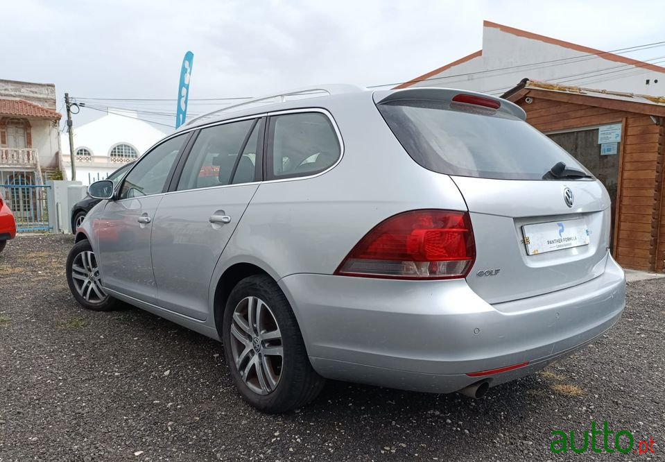 2010' Volkswagen Golf Variant photo #5