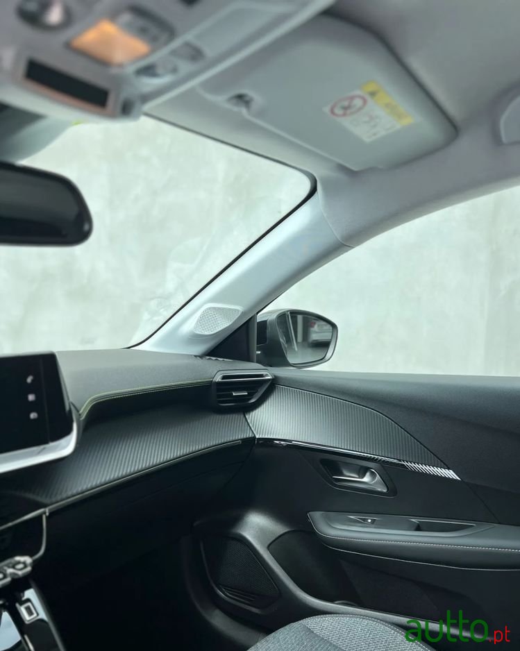 2024' Peugeot e-208 50 Kwh Allure photo #6