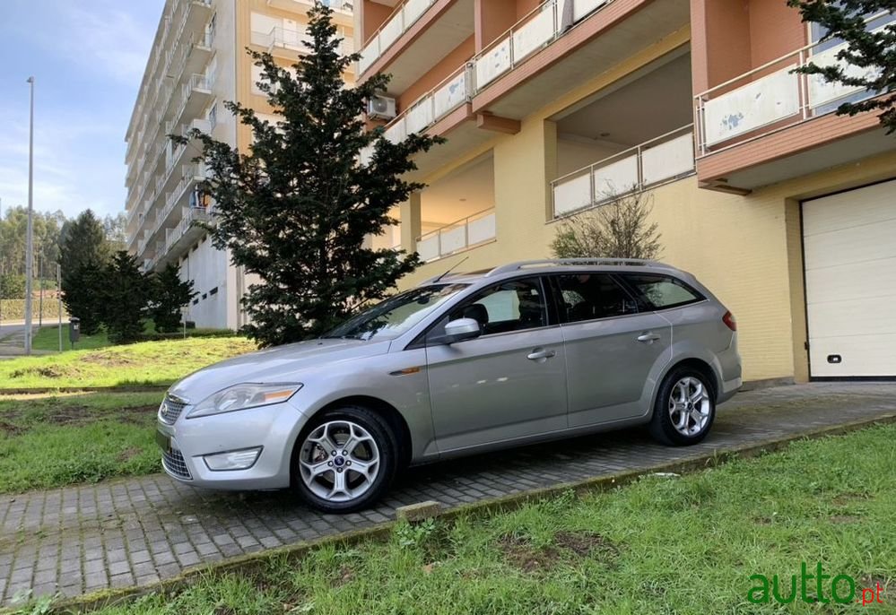 2009' Ford Mondeo Sw photo #2