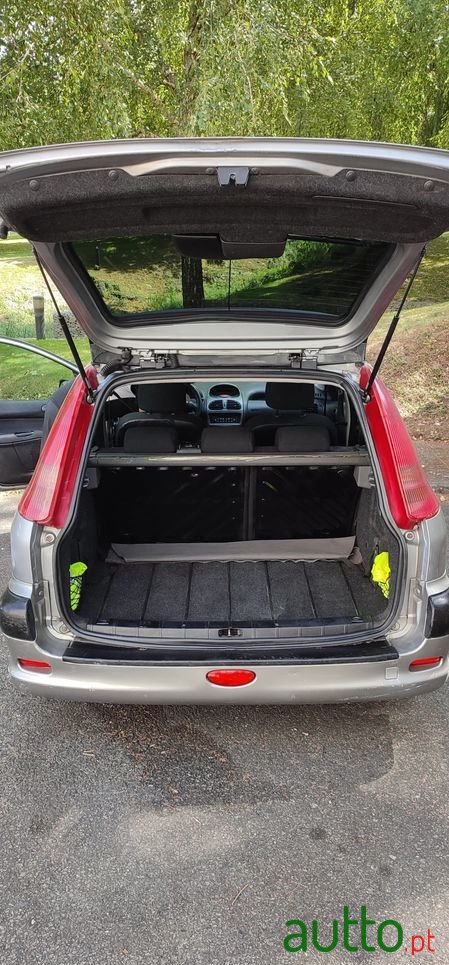 2004' Peugeot 206 Sw photo #5