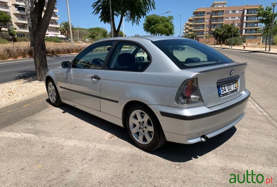 2002' BMW Compact photo #4