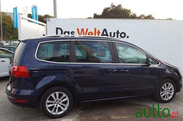 2014' SEAT Alhambra 2.0 Tdi Style Dsg photo #2