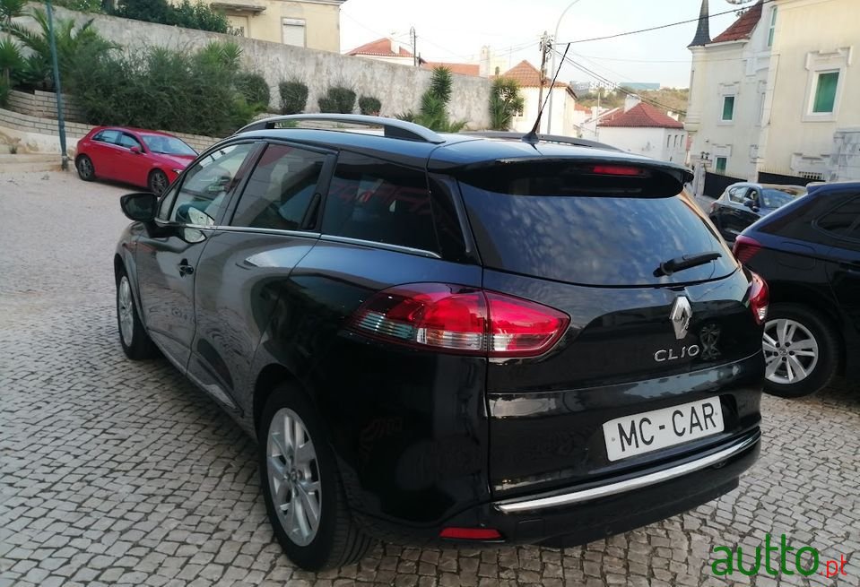 2018' Renault Clio Sport Tourer photo #3