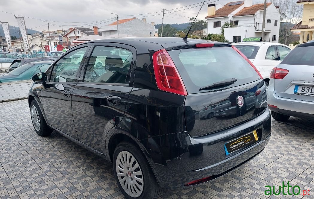 2010' Fiat Grande Punto photo #4