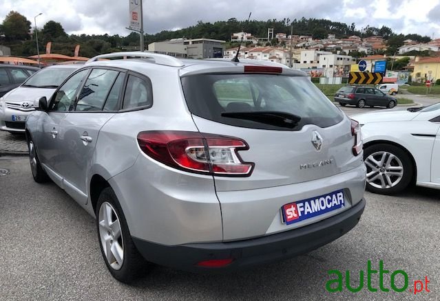 2016' Renault Megane Sport Tourer photo #3