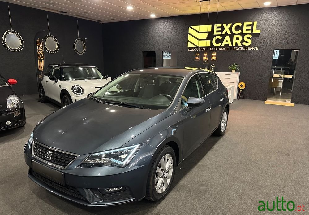 2020' SEAT Leon 1.6 Tdi Xcellence photo #3