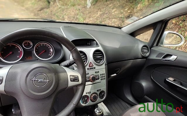 2008' Opel Corsa photo #6