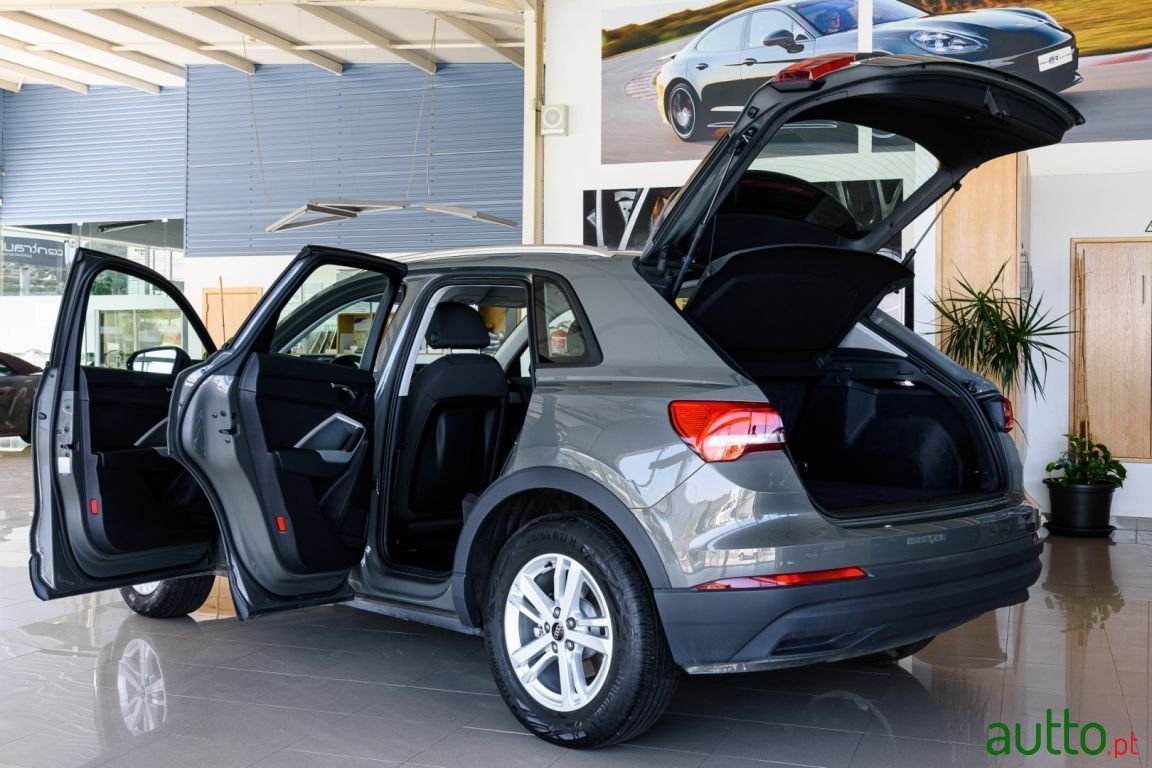 2021' Audi Q3 photo #4