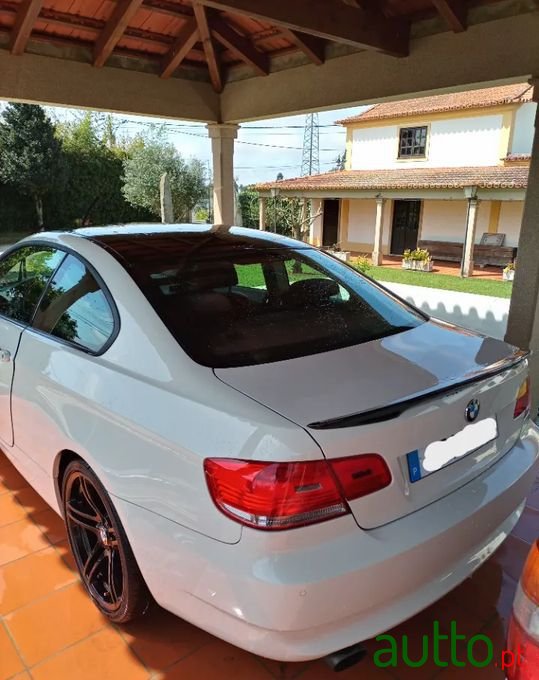 2009' BMW 316 photo #4