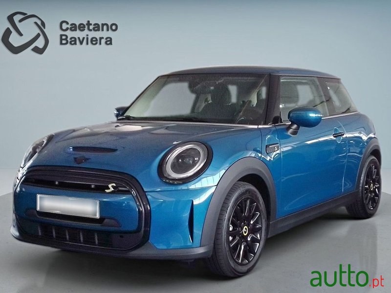 2023' MINI Cooper 3 Portas photo #1