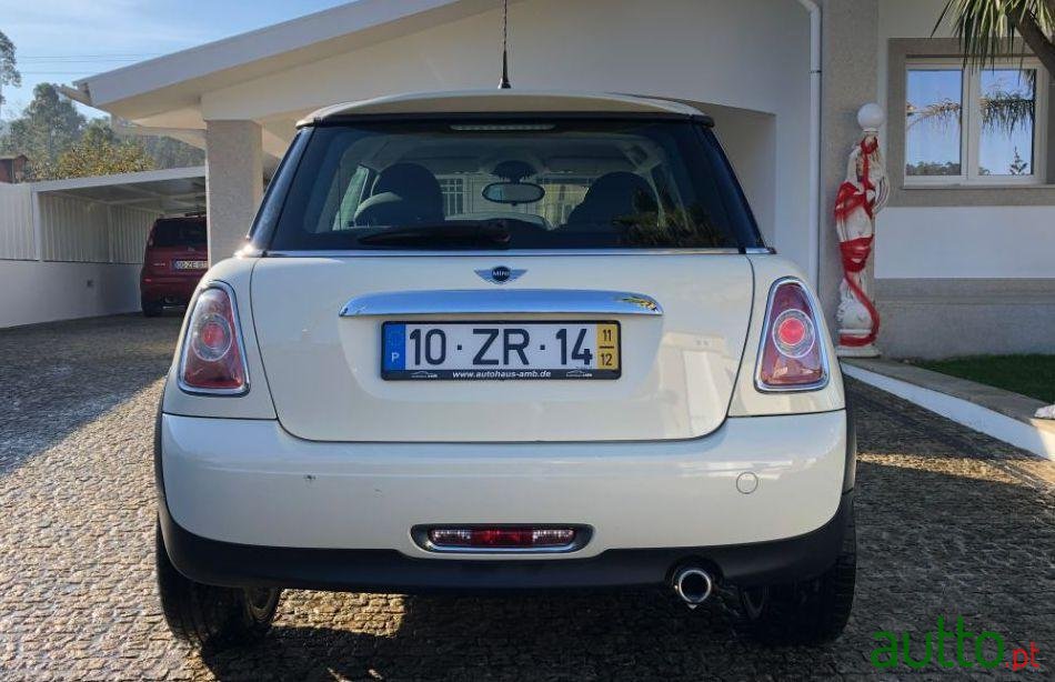 2011' MINI One D photo #4