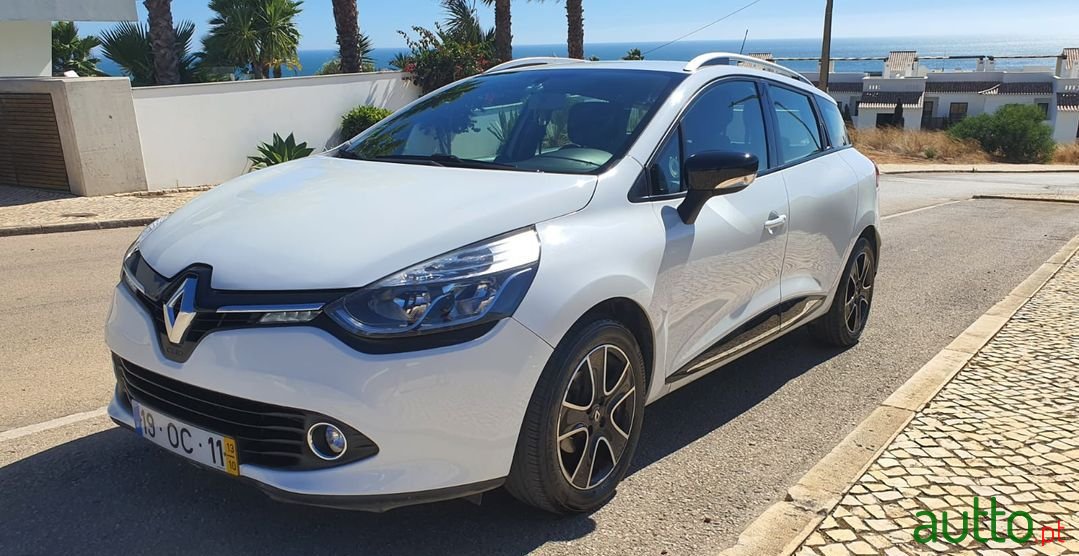 2013' Renault Clio Sport Tourer photo #1