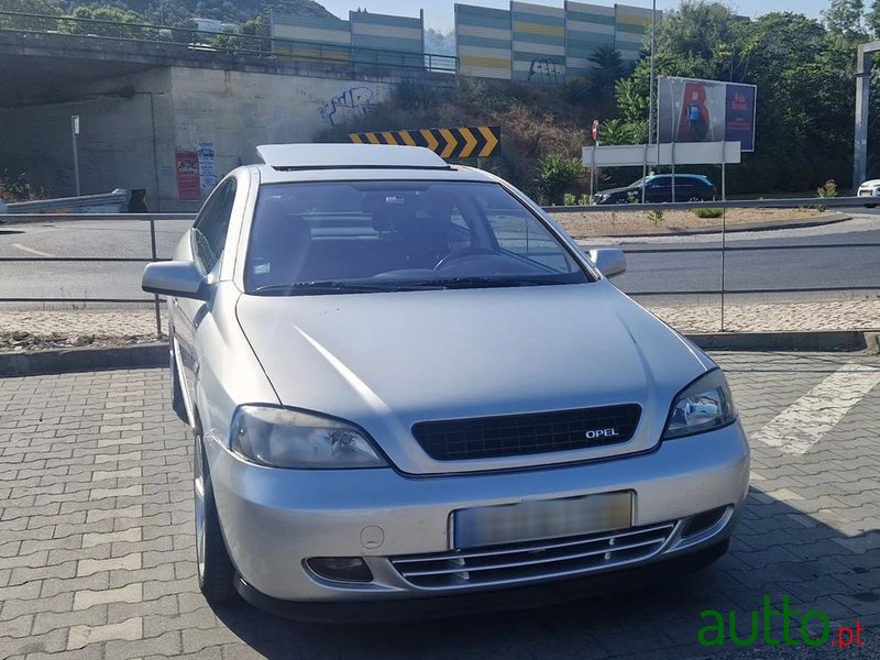 2001' Opel Astra 1.8 16V photo #3