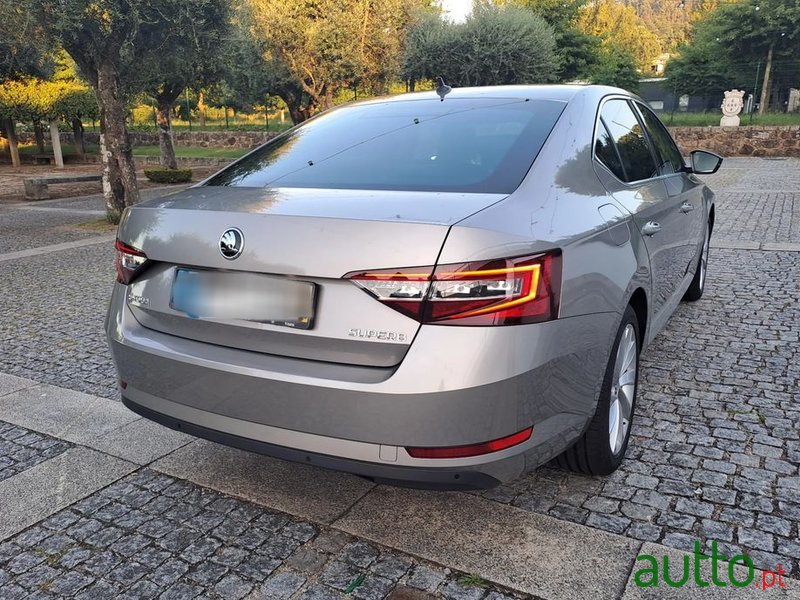 2019' Skoda Superb 1.6 Tdi Style photo #2