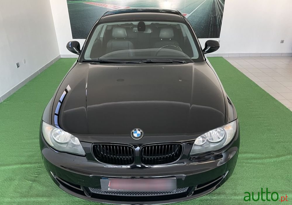 2009' BMW 118 photo #5