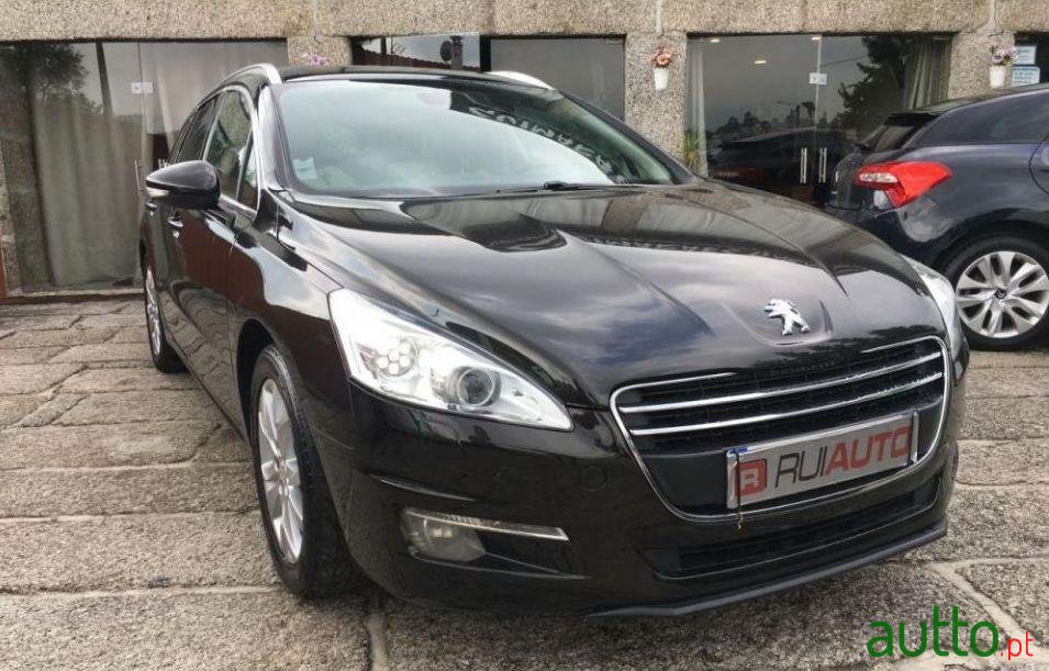 2011' Peugeot 508 Sw photo #1