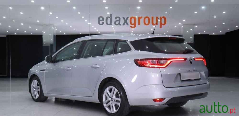 2017' Renault Megane Sport Tourer photo #4