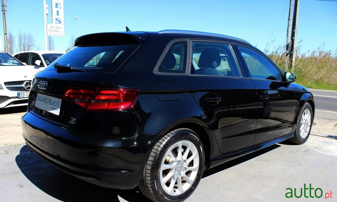 2017' Audi A3 Sportback photo #6