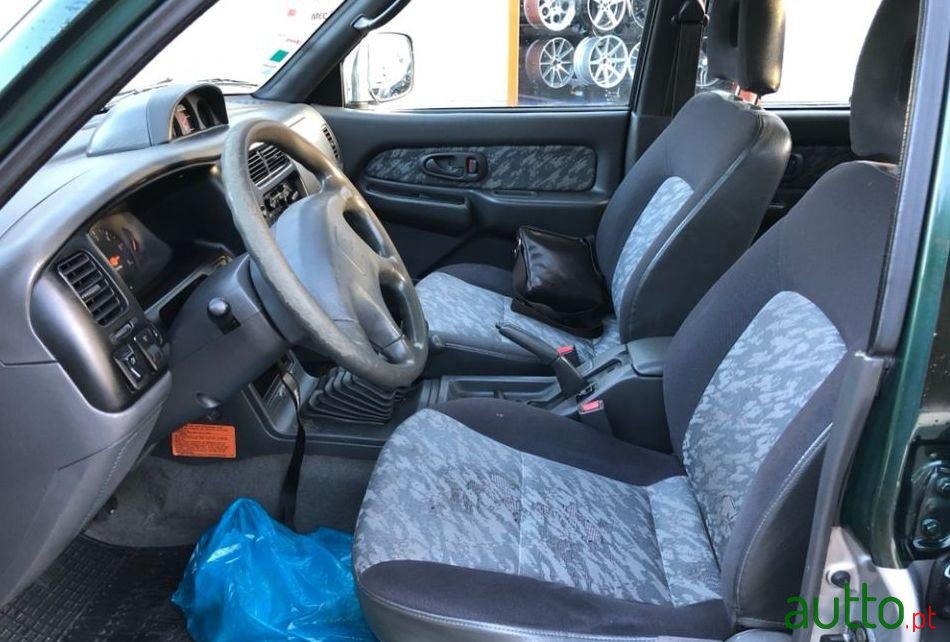 1999' Mitsubishi L200 Dakar photo #2