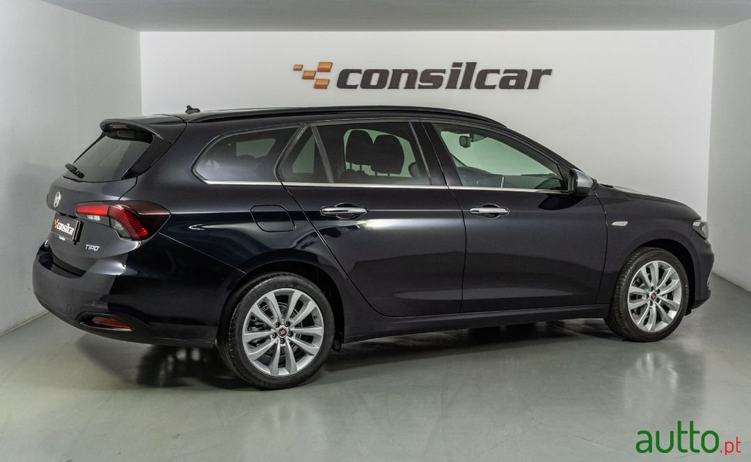2018' Fiat Tipo Station Wagon photo #4