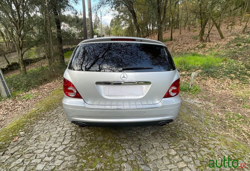 2010' Mercedes-Benz Classe R 4-Matic photo #6