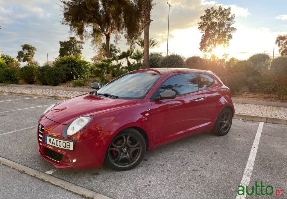 2011' Alfa Romeo MiTo photo #1