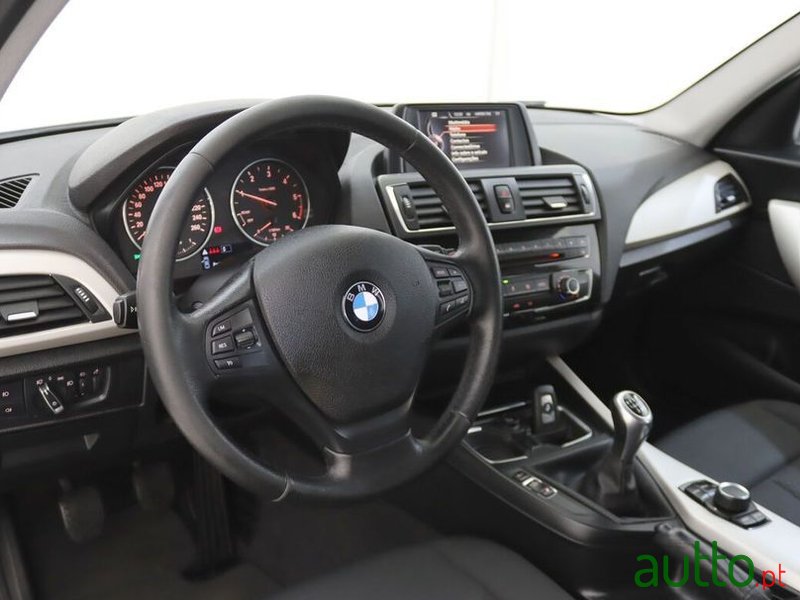 2015' BMW 116 D Efficientdynamics photo #3