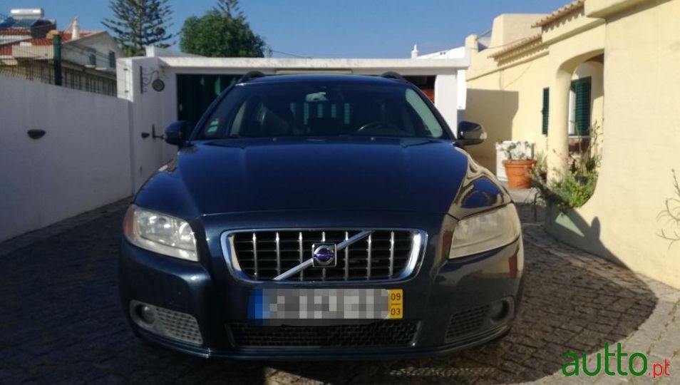 2009' Volvo V70 D5 photo #2