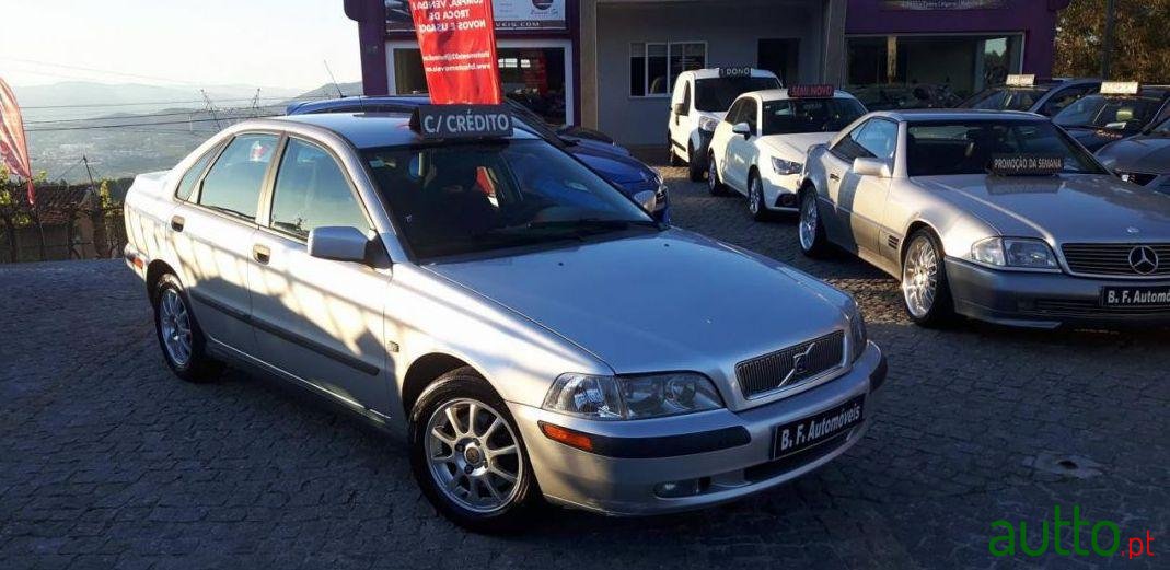 2000' Volvo S40 1.6 photo #1