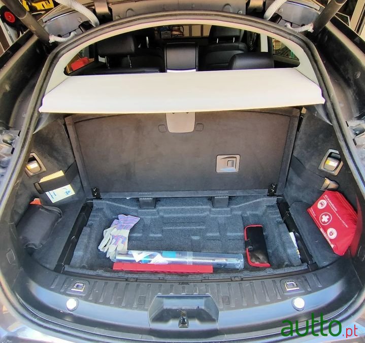 2015' BMW 530 Gran Turismo photo #6