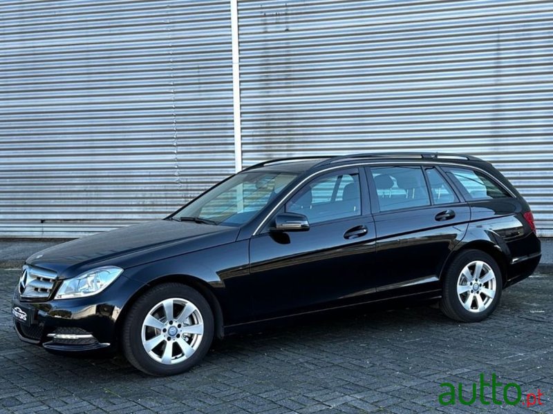 2014' Mercedes-Benz C-200 photo #2