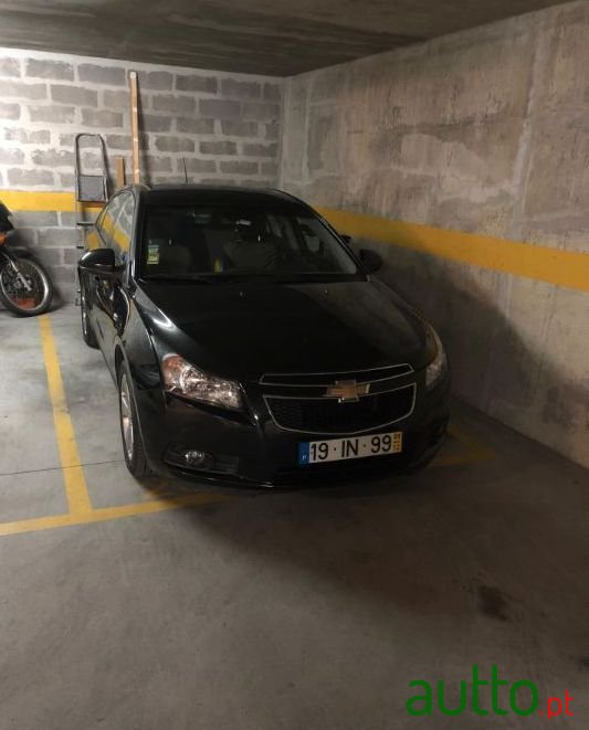 2009' Chevrolet Cruze photo #3