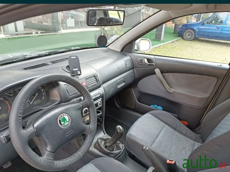2000' Skoda Octavia 1.4 Ambiente photo #3