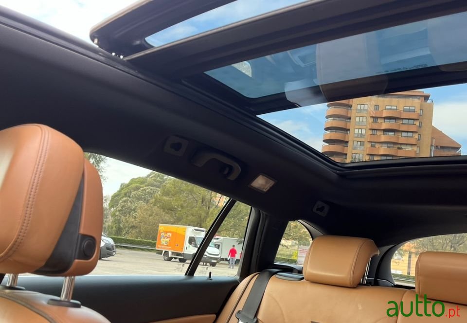 2014' Opel Insignia Sports Tourer photo #6