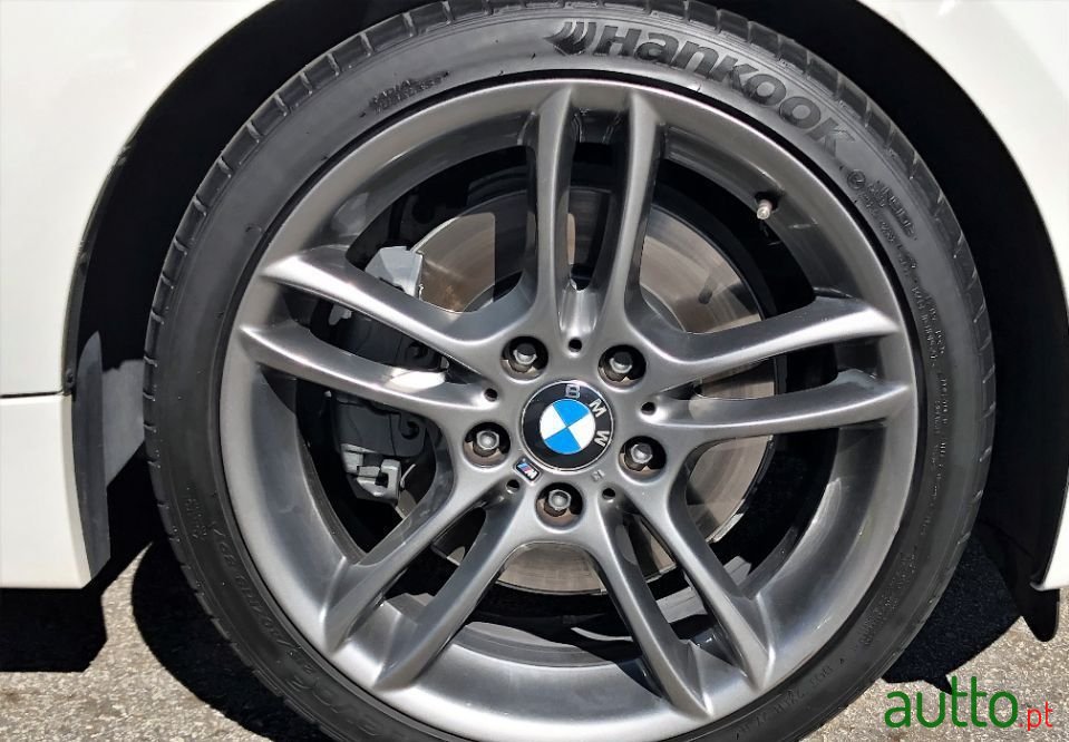 2010' BMW 123 photo #5