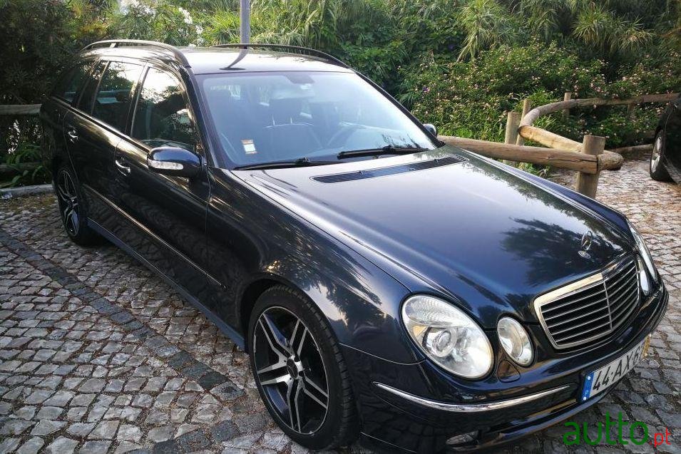 2005' Mercedes-Benz E-220 Avantgard photo #1