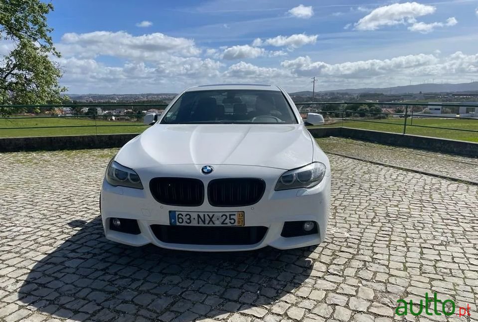 2013' BMW 520 photo #4