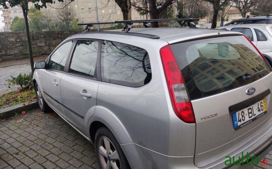 2006' Ford Focus Sw photo #1