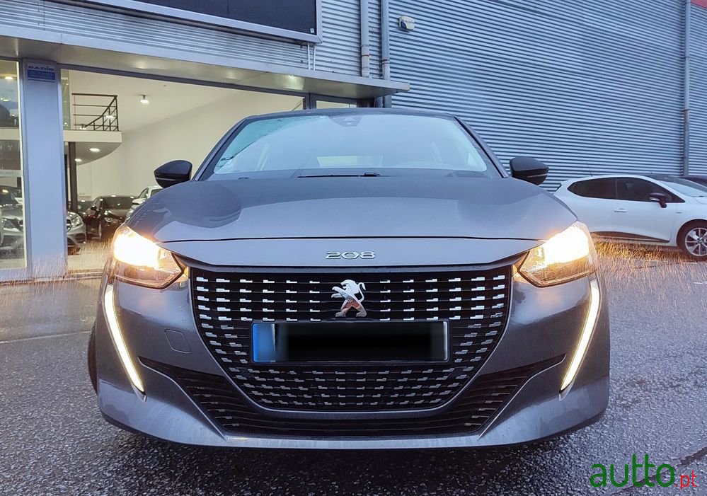 2022' Peugeot 208 photo #2