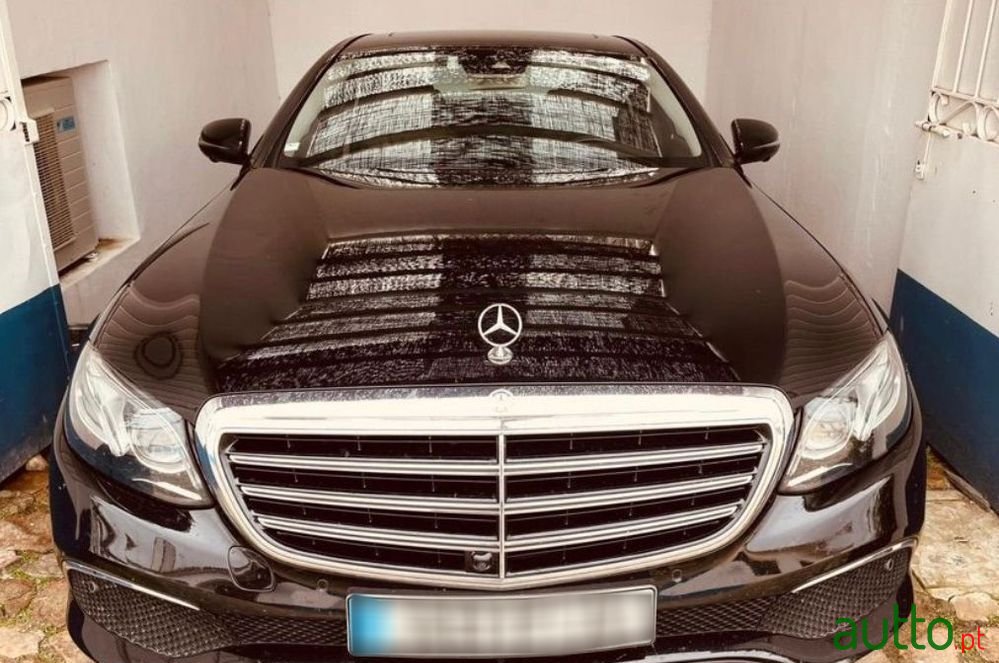 2017' Mercedes-Benz 220E D Exclusive Line photo #1