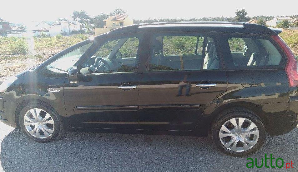 2006' Citroen C4 Grand Picasso photo #2