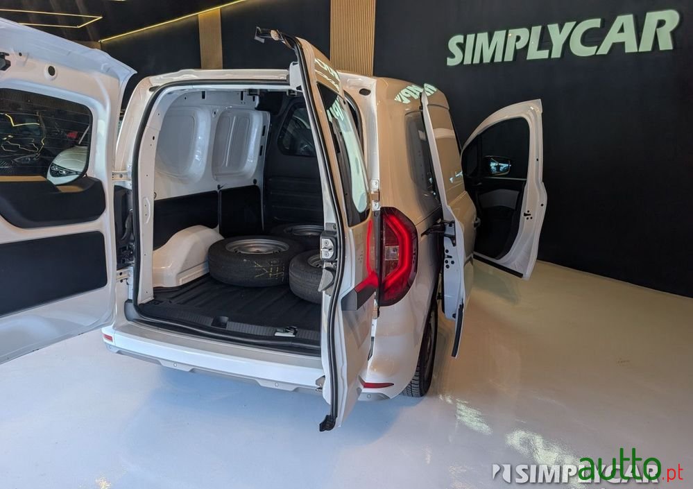 2022' Renault Kangoo E-Tech photo #5