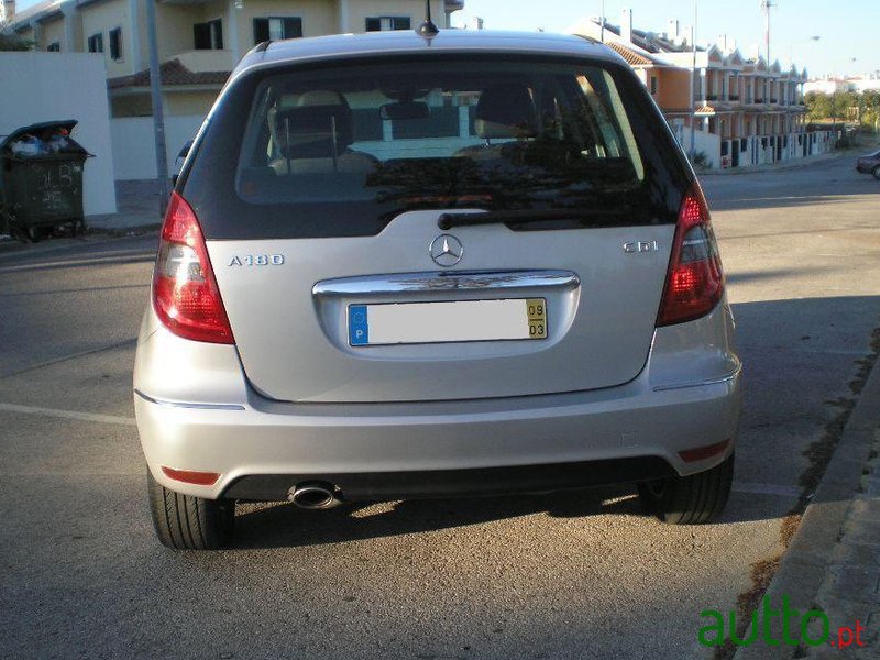 2009' Mercedes-Benz A-180 photo #2