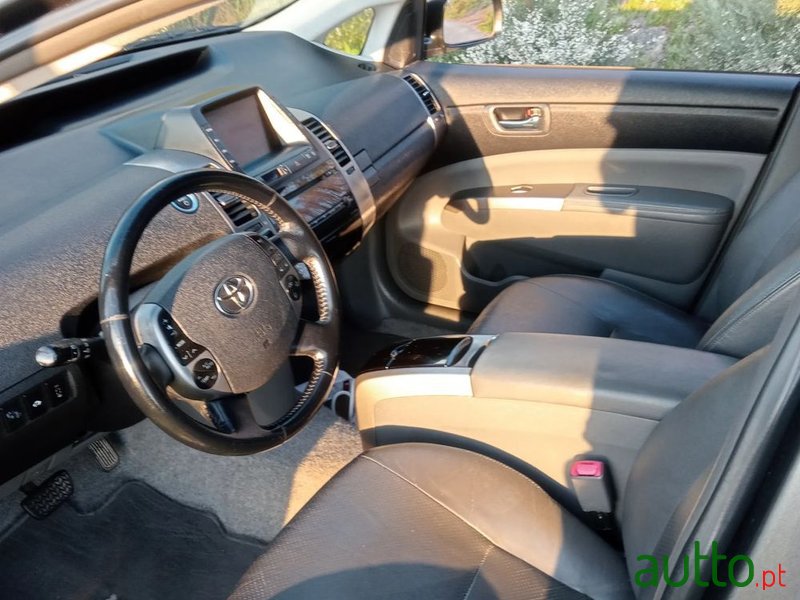 2008' Toyota Prius photo #5