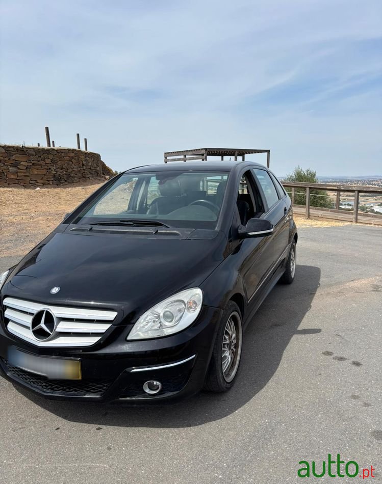 2010' Mercedes-Benz Classe B Cdi Autotronic photo #1