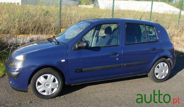 2003' Renault Clio photo #1