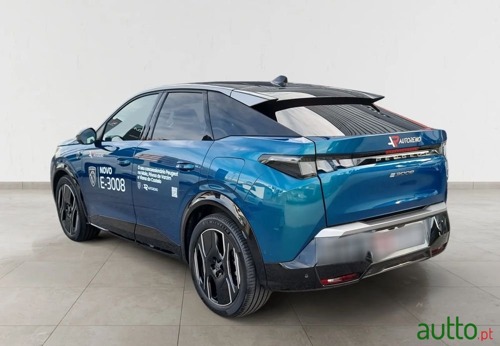 2024' Peugeot E-3008 73 Kwh Gt photo #4